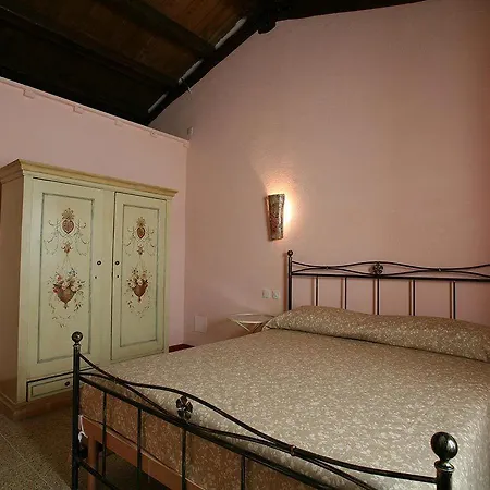 La Quarta Hotel *